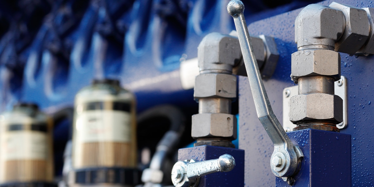 Hydraulik und Fluidtechnik dargestellt an einer Anlage