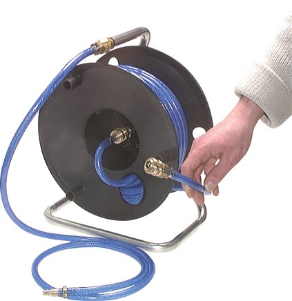 Exemplary representation: Hose reel for compressed air complete with quick coupling NW 7.2